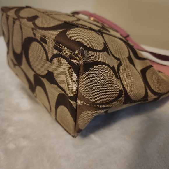 Y2K Pink Coach shoulder bag - Picture 7 of 11